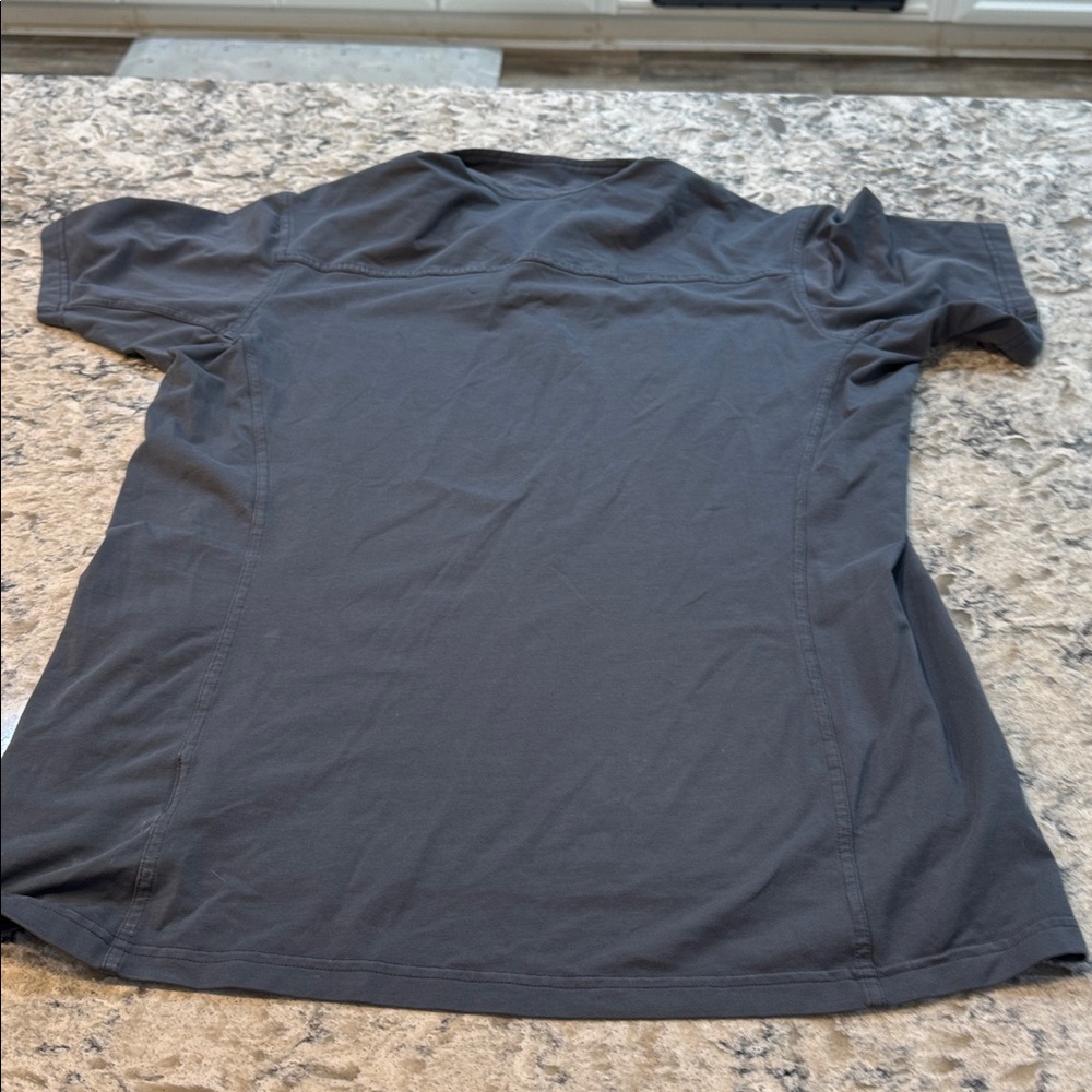 Arc’teryx Captive Polo Shirt Gray Performance Short Sleeve Men’s Large - Picture 13 of 13